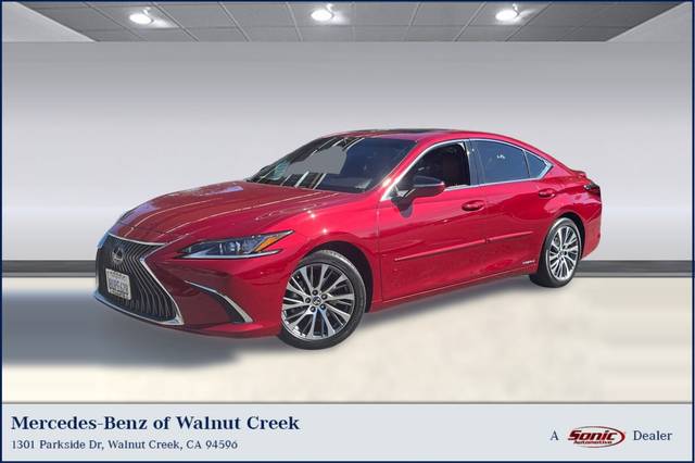 2020 Lexus ES ES 300h FWD photo