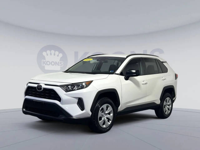 2020 Toyota RAV4 LE FWD photo