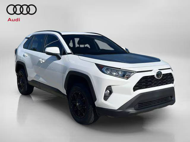 2020 Toyota RAV4 XLE AWD photo