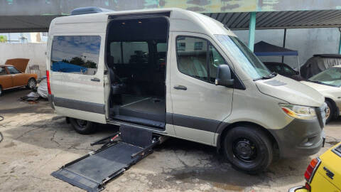 2020 Mercedes-Benz Sprinter RWD photo