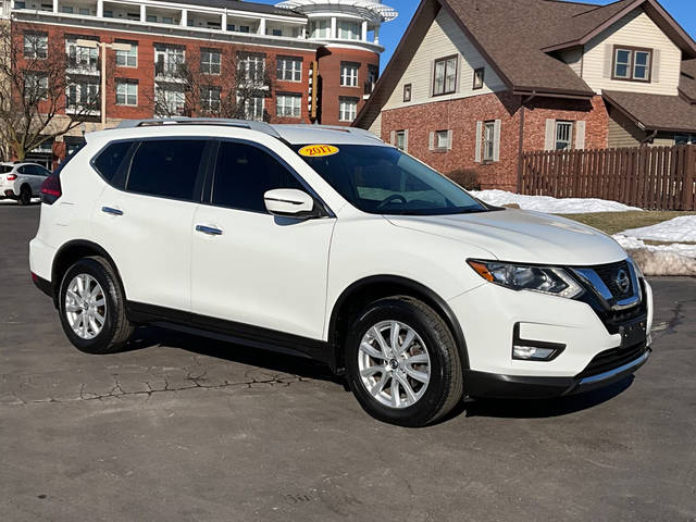 2017 Nissan Rogue SV FWD photo