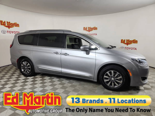 2019 Chrysler Pacifica Minivan Touring L Plus FWD photo