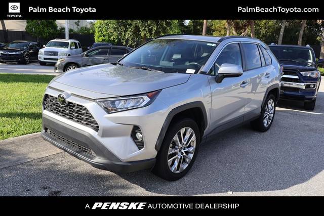 2020 Toyota RAV4 XLE Premium FWD photo