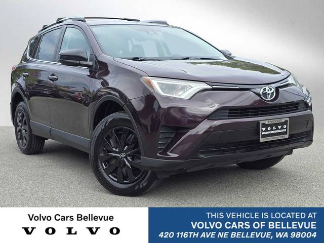 2017 Toyota RAV4 LE AWD photo