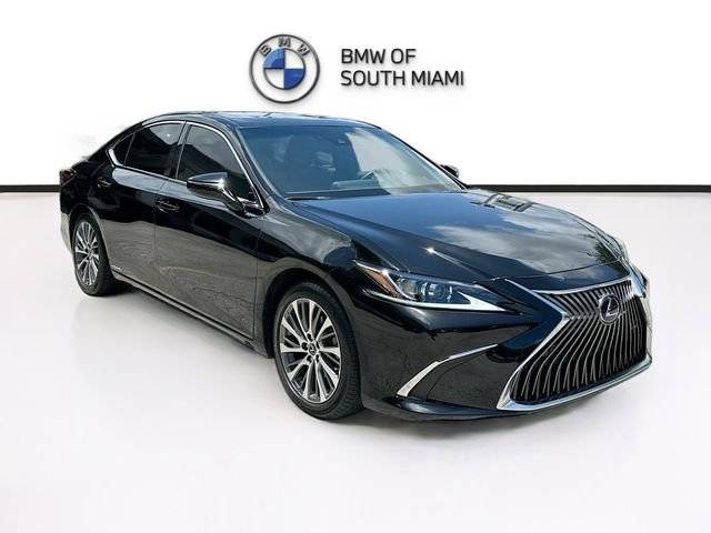 2020 Lexus ES ES 300h FWD photo