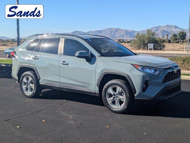 2020 Toyota RAV4 XLE FWD photo