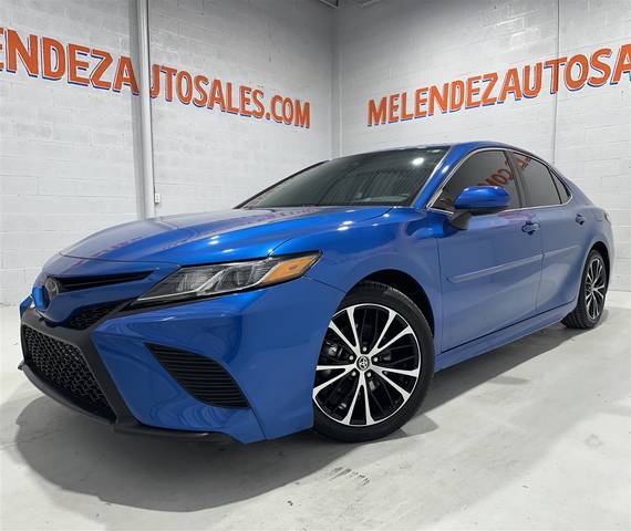 2020 Toyota Camry SE FWD photo
