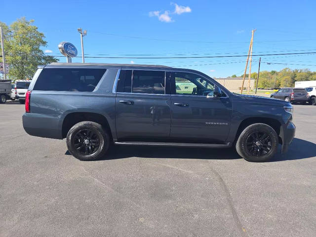 2020 Chevrolet Suburban LT 4WD photo