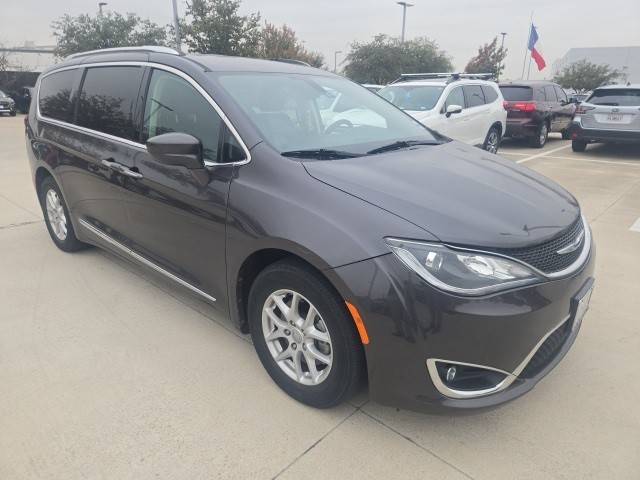 2020 Chrysler Pacifica Minivan Touring L FWD photo