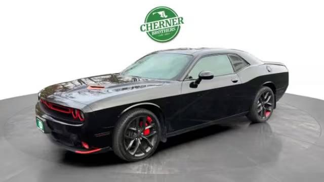 2020 Dodge Challenger SXT RWD photo