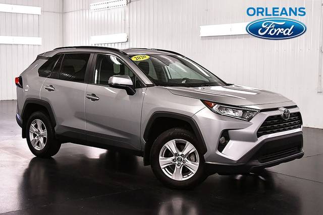 2020 Toyota RAV4 XLE AWD photo