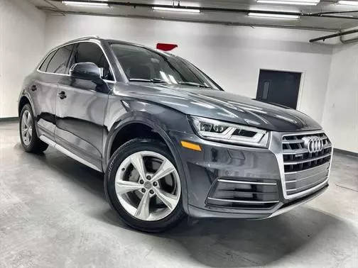 2020 Audi Q5 Premium Plus AWD photo