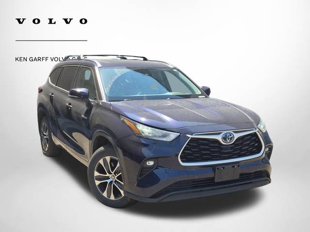 2020 Toyota Highlander Hybrid XLE AWD photo