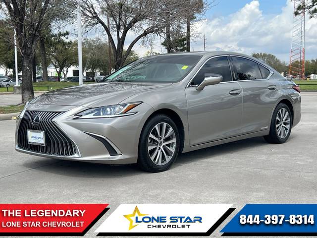 2020 Lexus ES ES 300h FWD photo
