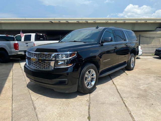 2020 Chevrolet Suburban LT 4WD photo