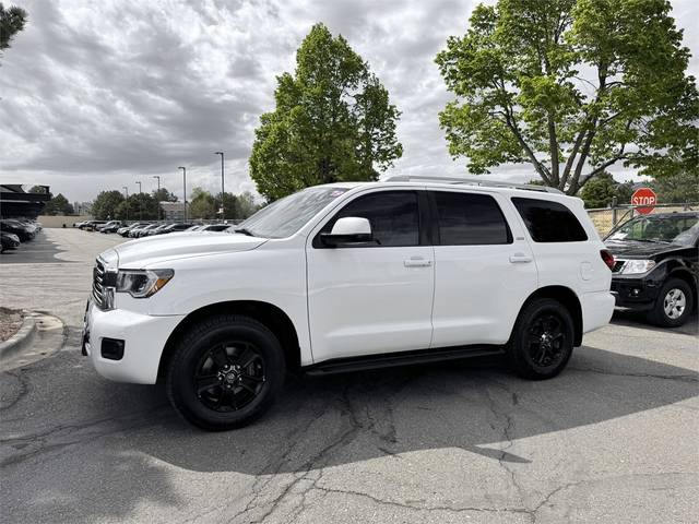 2019 Toyota Sequoia SR5 4WD photo