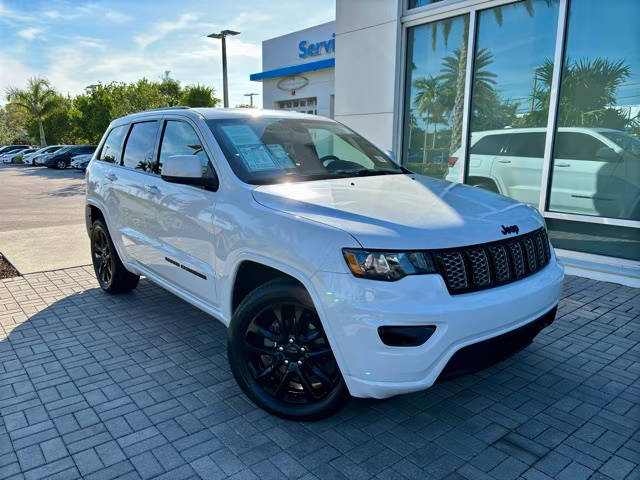 2020 Jeep Grand Cherokee Altitude RWD photo