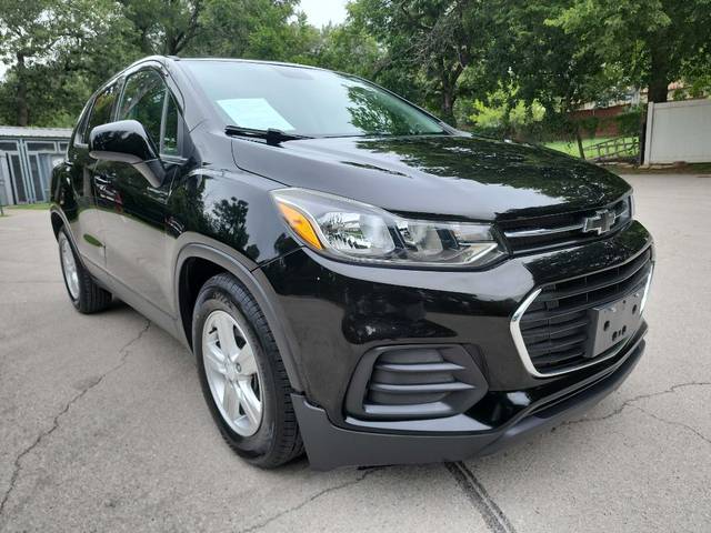 2020 Chevrolet Trax LS FWD photo