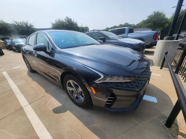 2021 Kia K5 LXS FWD photo