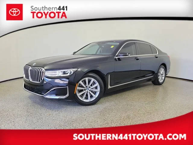 2021 BMW 7 Series 740i RWD photo