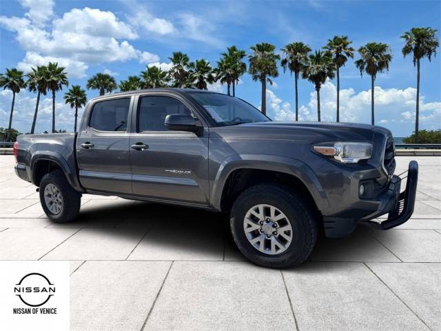 2017 Toyota Tacoma SR5 4WD photo