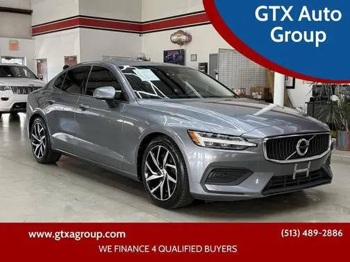 2020 Volvo S60 Momentum AWD photo