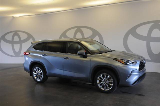 2020 Toyota Highlander Hybrid Limited AWD photo