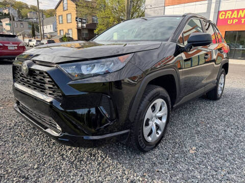 2020 Toyota RAV4 LE AWD photo