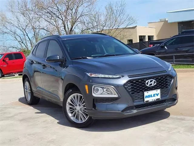2021 Hyundai Kona SEL FWD photo