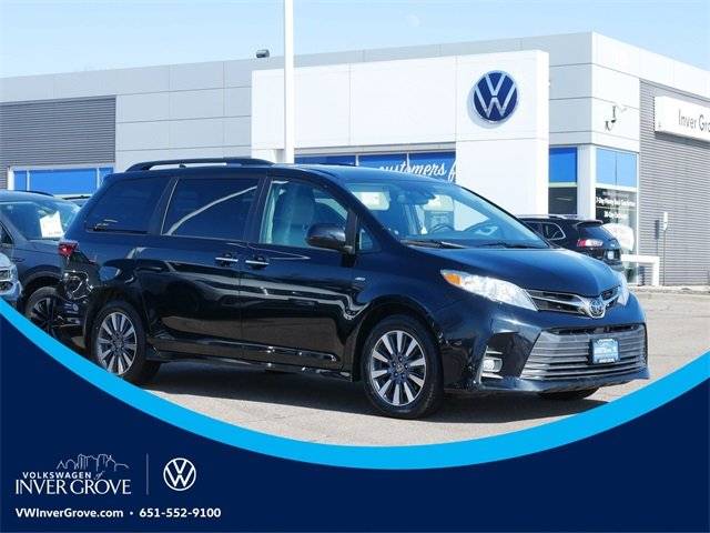 2020 Toyota Sienna XLE AWD photo