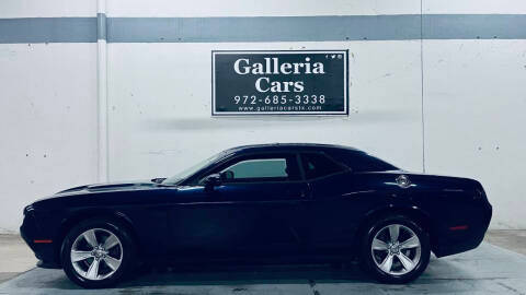 2015 Dodge Challenger SXT RWD photo