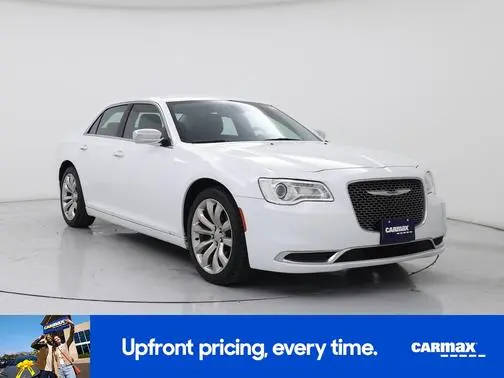 2020 Chrysler 300 Touring RWD photo