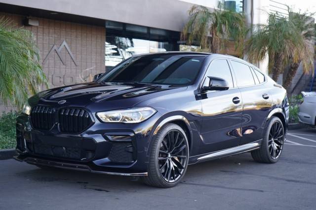 2021 BMW X6 M50i AWD photo