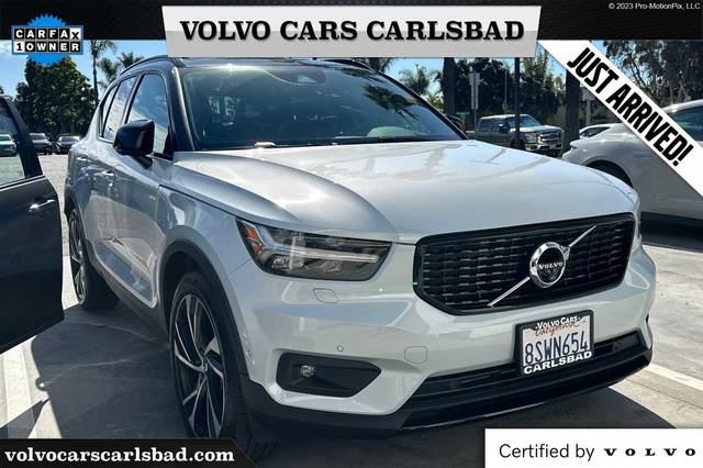 2021 Volvo XC40 R-Design AWD photo