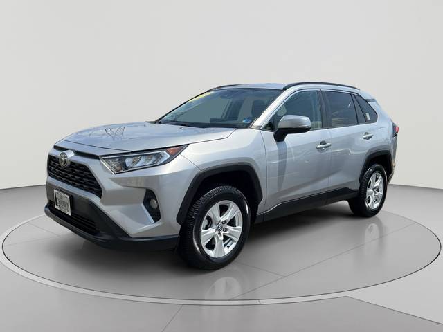 2020 Toyota RAV4 XLE AWD photo