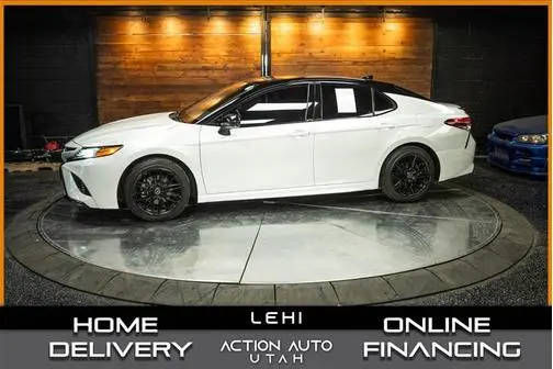2020 Toyota Camry XSE FWD photo