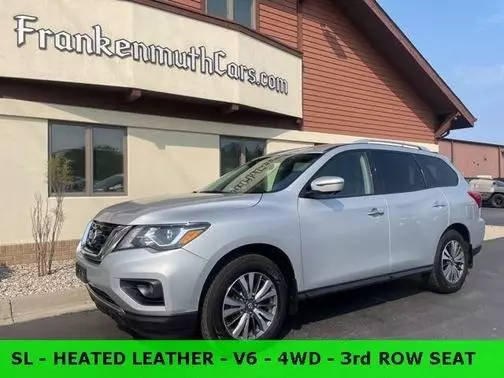 2017 Nissan Pathfinder SL 4WD photo