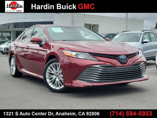 2020 Toyota Camry Hybrid XLE FWD photo