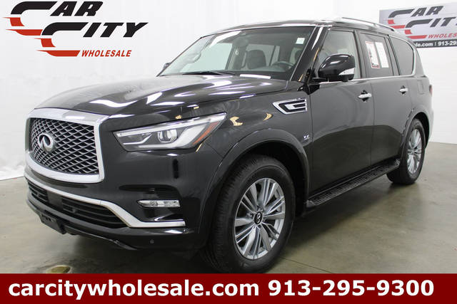 2019 Infiniti QX80 LUXE 4WD photo