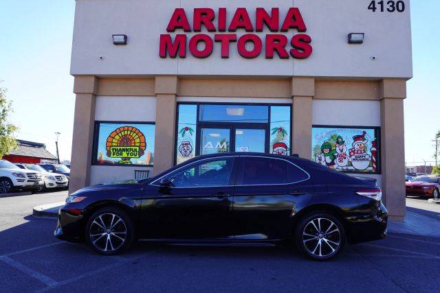 2020 Toyota Camry SE FWD photo