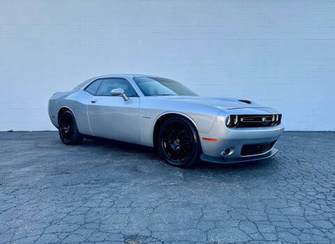 2020 Dodge Challenger R/T RWD photo