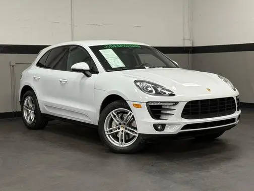 2017 Porsche Macan S AWD photo