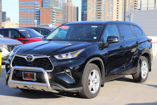 2020 Toyota Highlander LE AWD photo