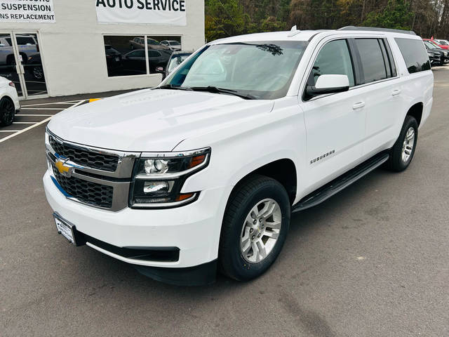 2019 Chevrolet Suburban LT RWD photo