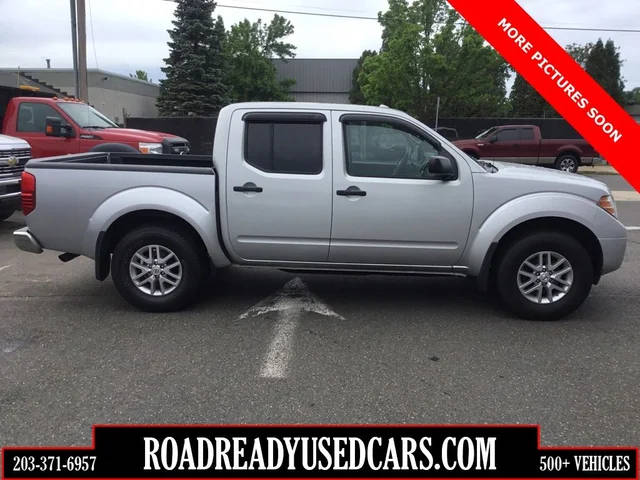 2015 Nissan Frontier SV 4WD photo