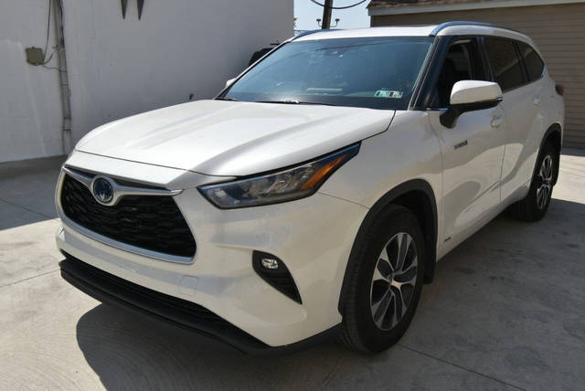 2020 Toyota Highlander Hybrid XLE AWD photo