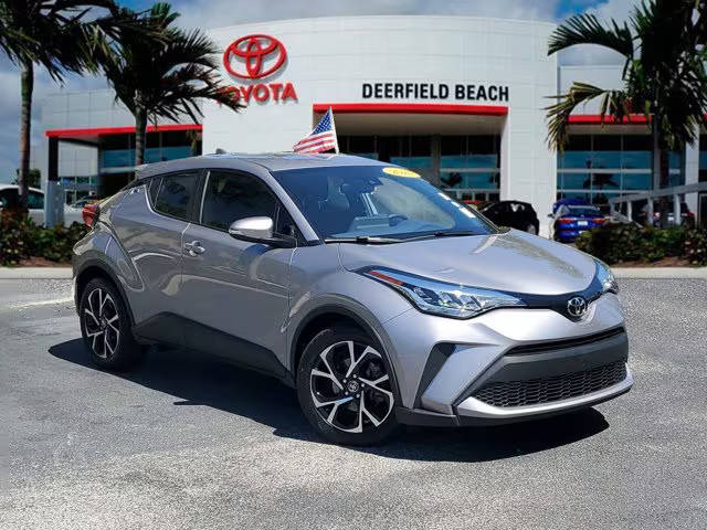 2020 Toyota C-HR XLE FWD photo