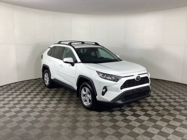2020 Toyota RAV4 XLE AWD photo
