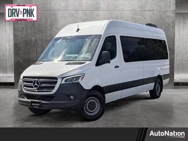 2020 Mercedes-Benz Sprinter  RWD photo