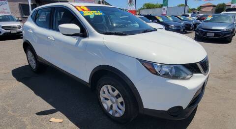 2019 Nissan Rogue Sport S FWD photo